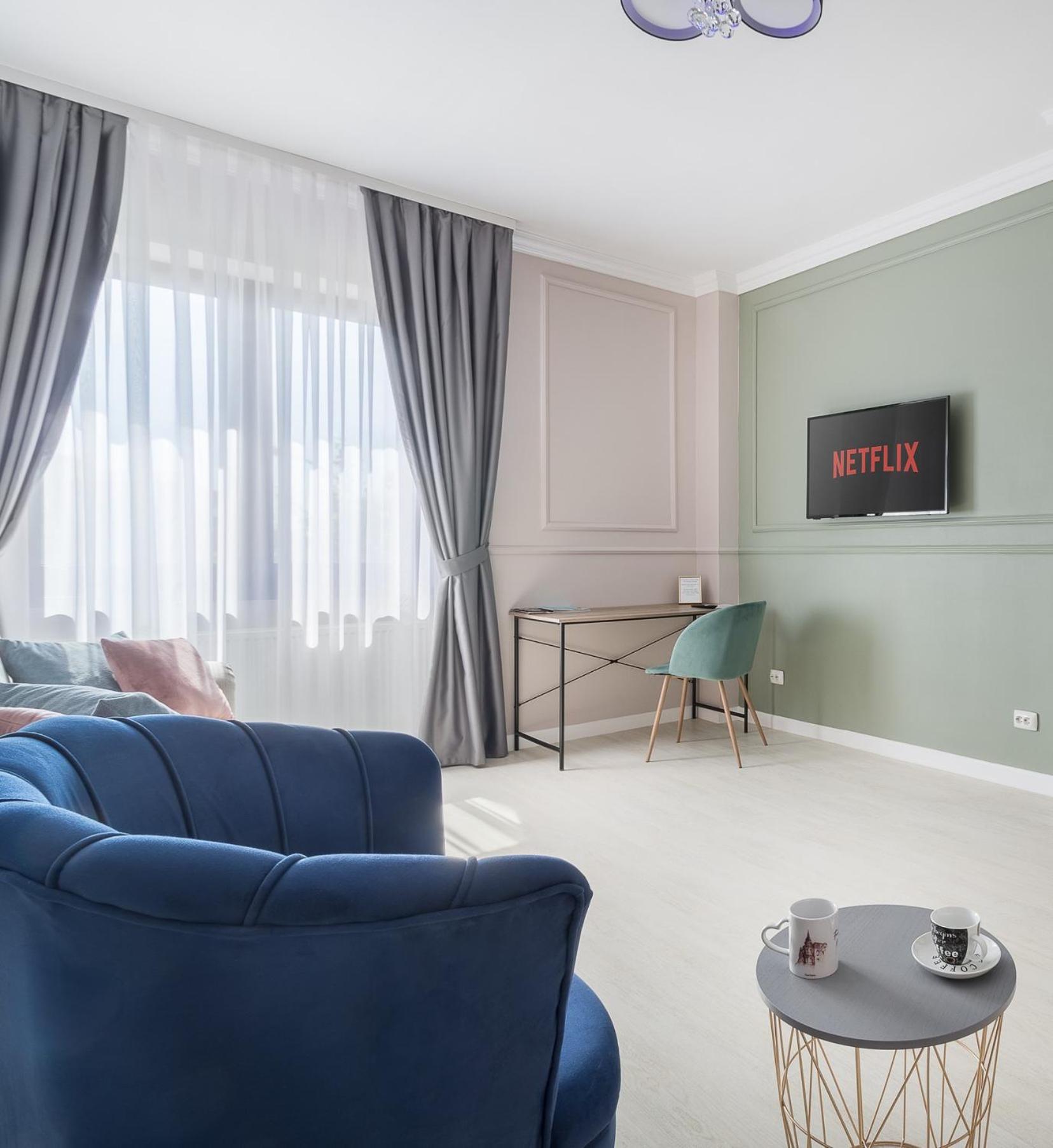 Moonlight Central Apartments 오라데아 외부 사진